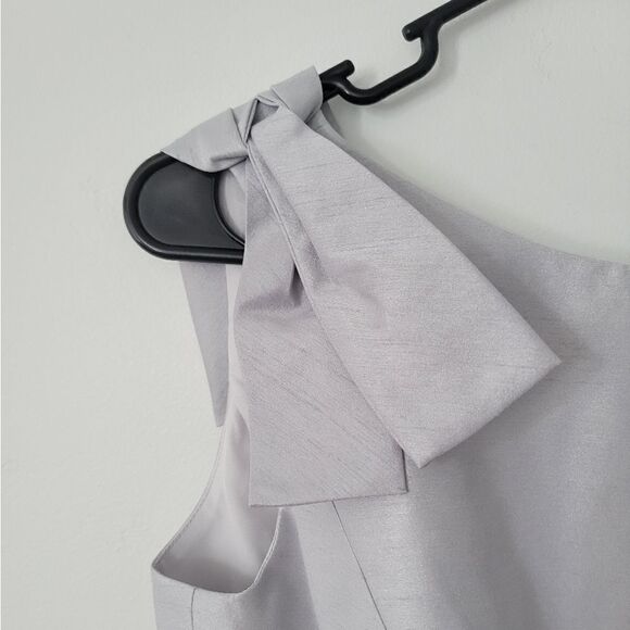 NWT Alfred Sung Cocktail length Sleeveless Bow Dress in Silver - Picture 4 of 5